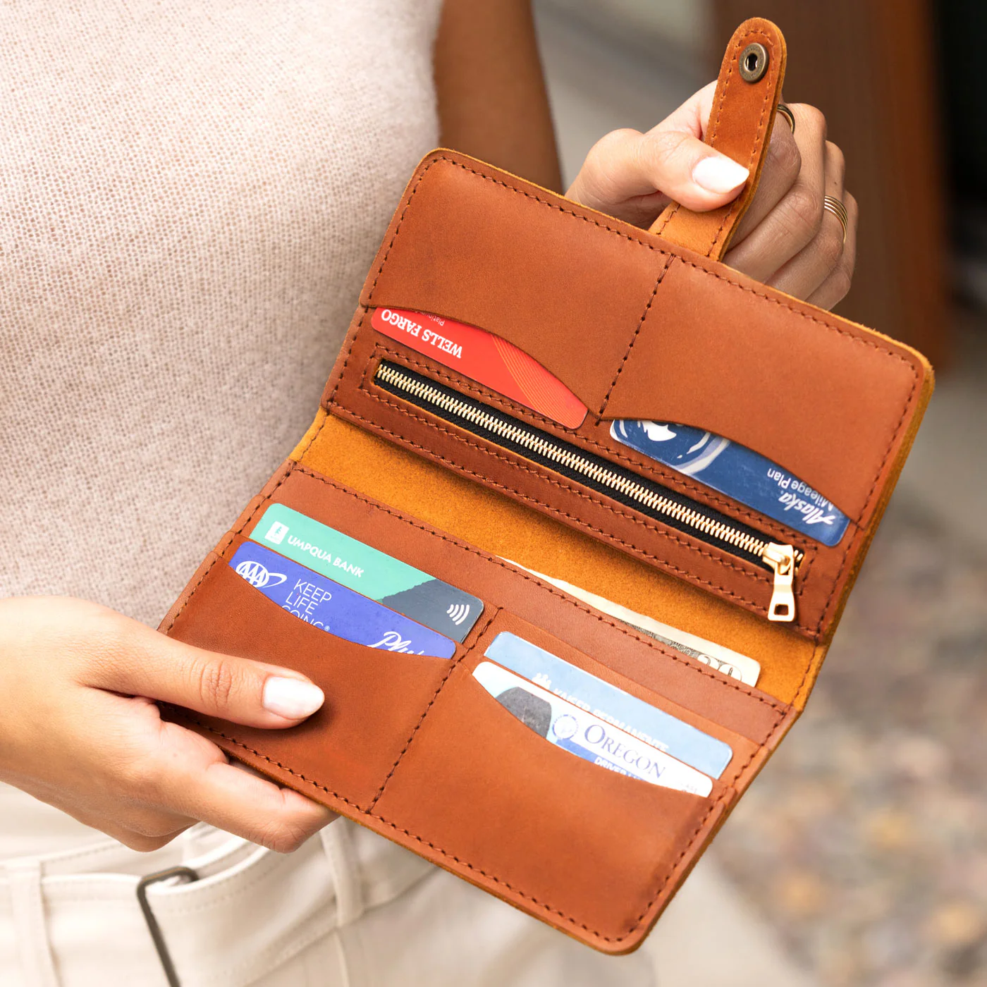 Women's Bifold Wallet - Image 139